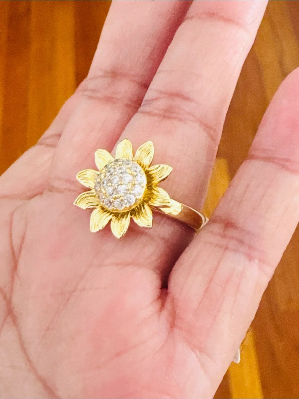 14K Gold Plated Sunflower rhinestone adjustable rotating Ring. New